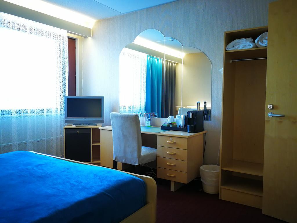 Hotel Jaemsae Buitenkant foto